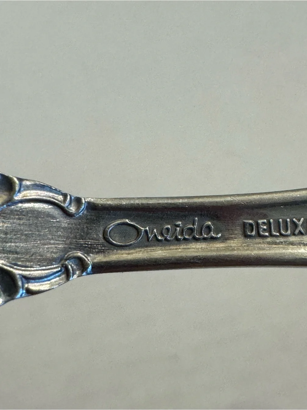 Oneida Deluxe Stainless Mozart 1 Dinner Fork 7 1/4